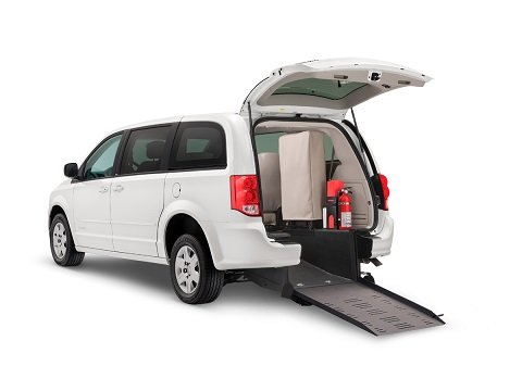 Wheelchair-accessible minivan with rear-entry ramp